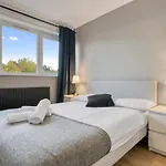 Kings Cross Apartment 4 Br